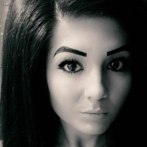 Meet your Posher, Dara